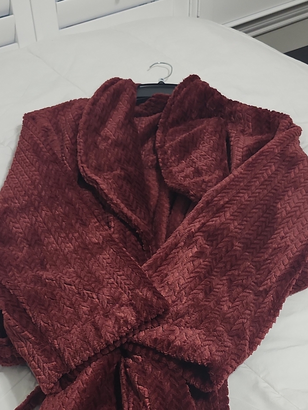 Roundtree & Yorke Burgundy Plush Chevron Cardigan